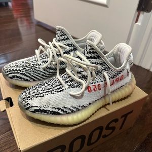 Yeezy Zebras size 5